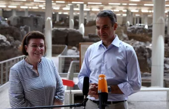 To μήνυμα Μητσοτάκη από τη Σαντορίνη: Τουρισμός χωρίς έκπτωση στην ασφάλεια 