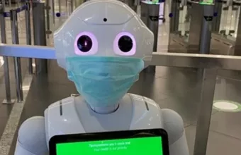 Κορωνοϊός:Ρομπότ ενημερώνουν επιβάτες σε "Ελ. Βενιζέλος" για μέτρα προστασίας (vid)