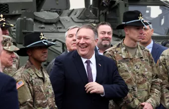 Τραμπ κατά Μέρκελ: Οι ΗΠΑ θα απομακρύνουν 11.800 στρατιώτες από τη Γερμανία!