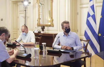 Μητσοτάκης: Εντός της ημέρας νέα μέτρα-Τι ζήτησε από τους νέους και τους εκδρομείς