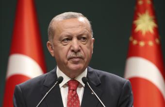 Νέο «πολεμικό» παραλήρημα Ερντογάν: Αν δεν το καταλάβουν πολιτικά, θα το βιώσουν στο πεδίο της μάχης