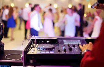 Αλεξανδρούπολη: Επέμβαση αστυνομίας και διάλυση γάμου – Προσαγωγή γαμπρού, πεθερού