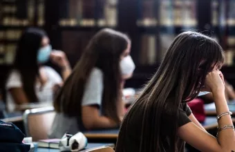 Υπερμεταδότες του κορωνοϊού οι έφηβοι- Η περίπτωση 13χρονης στις ΗΠΑ - Τι συνέβη