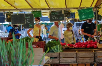 Ηλιούπολη: Πρόστιμα 18.000 ευρώ σε λαϊκή αγορά και αναστολή λειτουργίας της για 7 μέρες