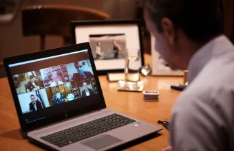 Κορωνοϊός-Θεσσαλονίκη: Σύσκεψη Μητσοτάκη - Ανησυχία για τον μικρό μέσο όρο ηλικίας των κρουσμάτων 