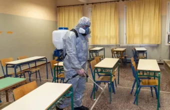 Είναι όντως τα σχολεία εστίες υπερμετάδοσης του κορωνοϊού;