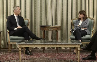 Σακελλαροπούλου σε Στόλτενμπεργκ: Να είναι σαφές και ευανάγνωστο το μήνυμα στην Τουρκία