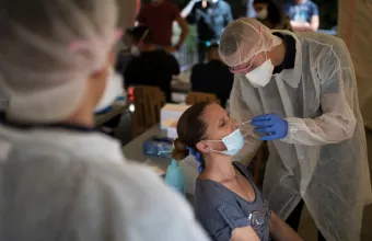 Γαλλία-Κορωνοϊός: Προς κορεσμό οι ΜΕΘ - Στους 3.000 οι διασωληνωμένοι