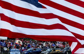 ΗΠΑ: Εορτασμοί ξέσπασαν σε πολλές αμερικανικές πόλεις μετά την ανακοίνωση της νίκης Μπάιντεν