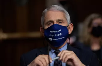 Φάουτσι: Ανοσία της αγέλης έως το καλοκαίρι του 2021 – Υπό δύο προϋποθέσεις