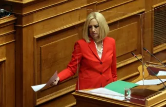 η πρόεδρος του ΚΙΝΑΛ, Φώφη Γεννηματά στην ομιλία της στη Βουλή