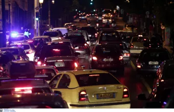 Σε υψηλό διετίας η κίνηση στους δρόμους της Αθήνας ενόψει lockdown! (φωτό) 