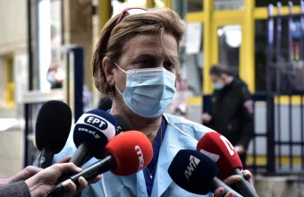 «Δεν υπάρχει κανένα φάρμακο που να ήρθε από την Αμερική ούτε για τον έναν ούτε για τον άλλον Αρχιεπίσκοπο», τόνισε κατηγορηματικά.. 