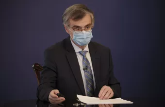 Ο Σωτήρης Τσιόδρας ανησυχεί για τις μεταλλάξεις: Η επιδημία συνεχίζει να μας απειλεί