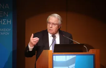 Οργή Μπαμπινιώτη: «Διεθνής ντροπή» το Turkaegean της τουριστικής καμπάνιας της Άγκυρας 