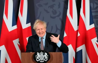 Τζόνσον-Κορωνοϊός: Ενδείξεις ότι είναι πιο θανατηφόρο το μεταλλαγμένο στέλεχος