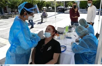 Πώς φτάσαμε σε λοκντάουν στη Δυτική Αττική – 10πλάσια κρούσματα σε σχέση με άλλες περιοχές