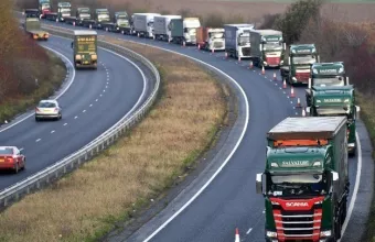 «Πράσινο διάδρομο» για τα ευπαθή προϊόντα στα σύνορα Γαλλίας-Βρετανίας ζητούν οι εξαγωγείς