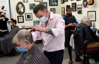 Λοιμωξιολόγοι σε κυβέρνηση για lockdown: «Πράσινο φως» για κομμωτήρια-βιβλιοπωλεία - click away