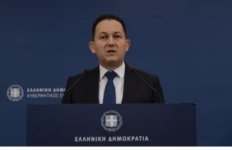 Πέτσας: Ο κ. Τσίπρας έκανε εμβόλιο για τον κορωνοϊό όχι για τον λαϊκισμό