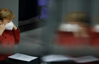 Γερμανόφωνος Τύπος για εμβόλια: Ίσως ΕΕ δεν λειτούργησε αποτελεσματικά - Η Μέρκελ έκανε λάθος; 