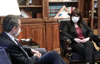 Μητσοτάκης για εμβόλια: Ασκούμε πιέσεις στις εταιρείες να τιμήσουν τα συμβόλαια