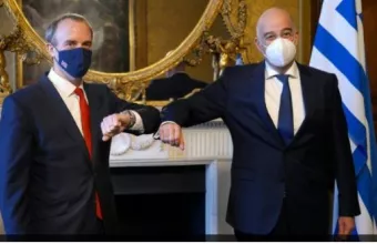 Ανατολική Μεσόγειος και ενδυνάμωση των διμερών σχέσεων στις επαφές Δένδια στο Λονδίνο