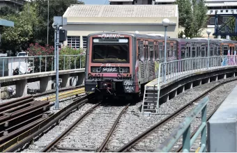 Κυκλοφοριακές ρυθμίσεις στον ΗΣΑΠ λόγω της φωτιάς -Συνεχίζονται οι εργασίες αποκατάστασης