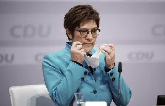 Καρενμπάουερ: Η Τουρκία σημαντικός εταίρος στο ΝΑΤΟ – «Αλλά θίξαμε τα δύσκολα θέματα»