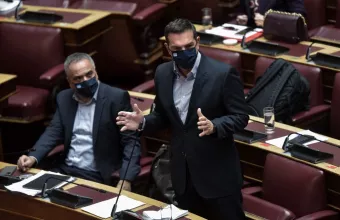 Τσίπρας: Έχει χάσει τον έλεγχο η κυβέρνηση - Αντιδημοκρατικές μεθοδεύσεις στην Παιδεία
