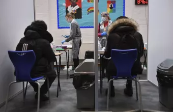 Κορωνοϊός: Ανακόπηκε η πτωτική τροχιά κρουσμάτων στη Βρετανία λόγω επιστροφής μαθητών