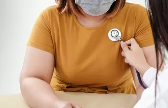 Έρευνα: Το εμβόλιο των Pfizer/BioNTech ίσως παράγει λιγότερα αντισώματα στους παχύσαρκους