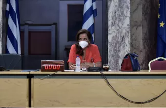 Μπακογιάννη: Όχημα της ασφάλειάς μου ενεπλάκη σε τροχαίο στη Βουλή -Θα αποδοθούν ευθύνες