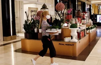 Σηκώνουν ρολά σήμερα 24/4 εμπορικά κέντρα, εκπτωτικά χωριά - κέντρα αισθητικής- Τα μέτρα - SMS