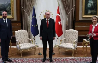 Μισέλ για «SofaGate»: Μειωτική η μεταχείριση Φον ντερ Λάιεν από Ερντογάν-Γιατί δεν αντέδρασα