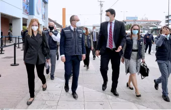 Το Mega Εμβολιαστικό Κέντρο «Προμηθέας» στο Μαρούσι, επισκέφθηκε ο διευθυντής Ευρώπης του ΠΟΥ