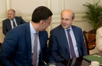 Κορωνοϊός: Όλεςοι ανακοινώσεις Χατζηδάκη - Κικίλια για τα self test σε εργαζόμενους (vid)