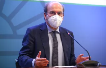 Χατζηδάκης-ΣΚΑΪ: Συνειδητή διαστρέβλωση δηλώσεων μου για το νομοσχέδιο-Τι είπε για τα ρεπό