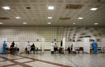 Κοντά στα 5 εκατ. οι συνολικοί εμβολιασμοί το Σάββατο - Τη Δευτέρα σπάμε το «φράγμα» των 5 εκατ. (infogr)