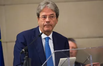 Τζεντιλόνι: Να φτιάξουμε ανθρωπιστικούς διαδρόμους για Αφγανούς πρόσφυγες