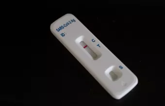 Διχασμένοι οι φαρμακοποιοί για τα self test - Νέα συνάντηση στο υπουργείο Εργασίας