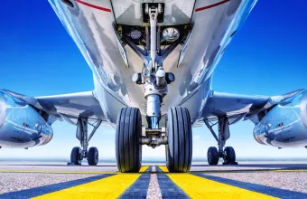 Η «Όμικρον» καθηλώνει τα αεροπλάνα: Πάνω από 2.100 πτήσεις ακυρώθηκαν -Ποιές εταιρίες επηρεάστηκαν