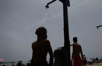 Καύσωνας: Καμίνι διαρκείας η χώρα – Πότε θα «πέσει» η θερμοκρασία