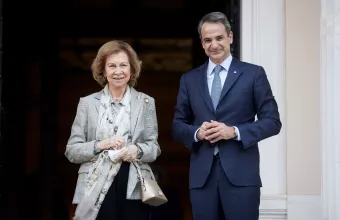 Βασίλισσα Σοφία σε Μητσοτάκη: «Σας θαυμάζει ο κόσμος όλος»