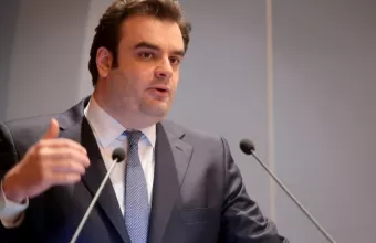 Πιερρακάκης ΣΚΑΪ 100,3: Άνω των 1,6 εκατ. ραντεβού συνολικά για 3η και 1η δόση τις τελευταίες 30 μέρες