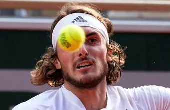 Μίνα Γκάγκα σε Τσιτσιπά: Χιλιάδες θάνατοι νέων στις ΗΠΑ - Παίζε τένις, εκεί μας κάνεις περήφανους...