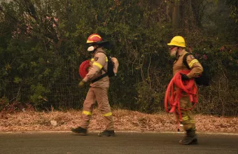 Πάτρα: 16 άτομα στο νοσοκομείο από τη μεγάλη φωτιά στην Αιγιαλεία - Κάηκαν τουλάχιστον 20 σπίτια