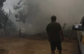 Φωτιά στην Σταμάτα: Οδηγίες για αποχώρηση από την περιοχή- Πού διακόπηκε η κυκλοφορία 