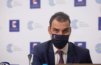 Θεμιστοκλέους: Έρχονται οδηγίες για την τρίτη δόση για όσους εμβολιασμένους νόσησαν 