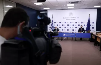 Θεμιστοκλέους - Θεοδωρίδου κατά αντιεμβολιαστών - Για γιατρούς: Είναι τσαρλατάνοι, να τιμωρηθούν